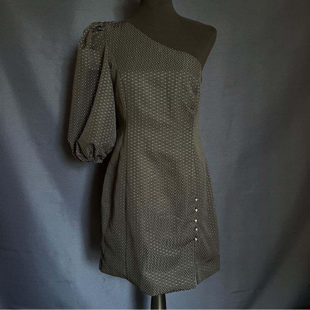 REVOLVE HOURS Off the Shoulder Short Black polka dot dress size Large